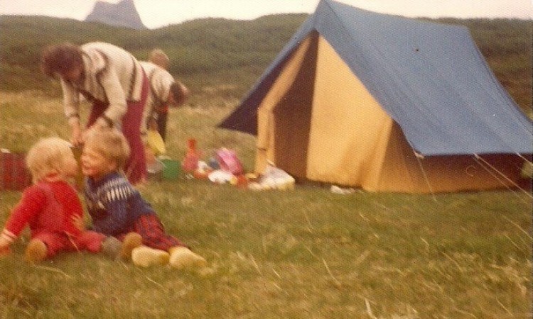 Laus vika á Illugastöðum 07.08 - 14.08 og stór íbúð í Sunnusmára frá 22.08